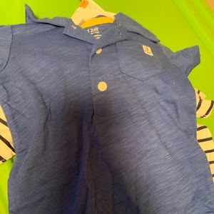 Carter’s 12m onesies